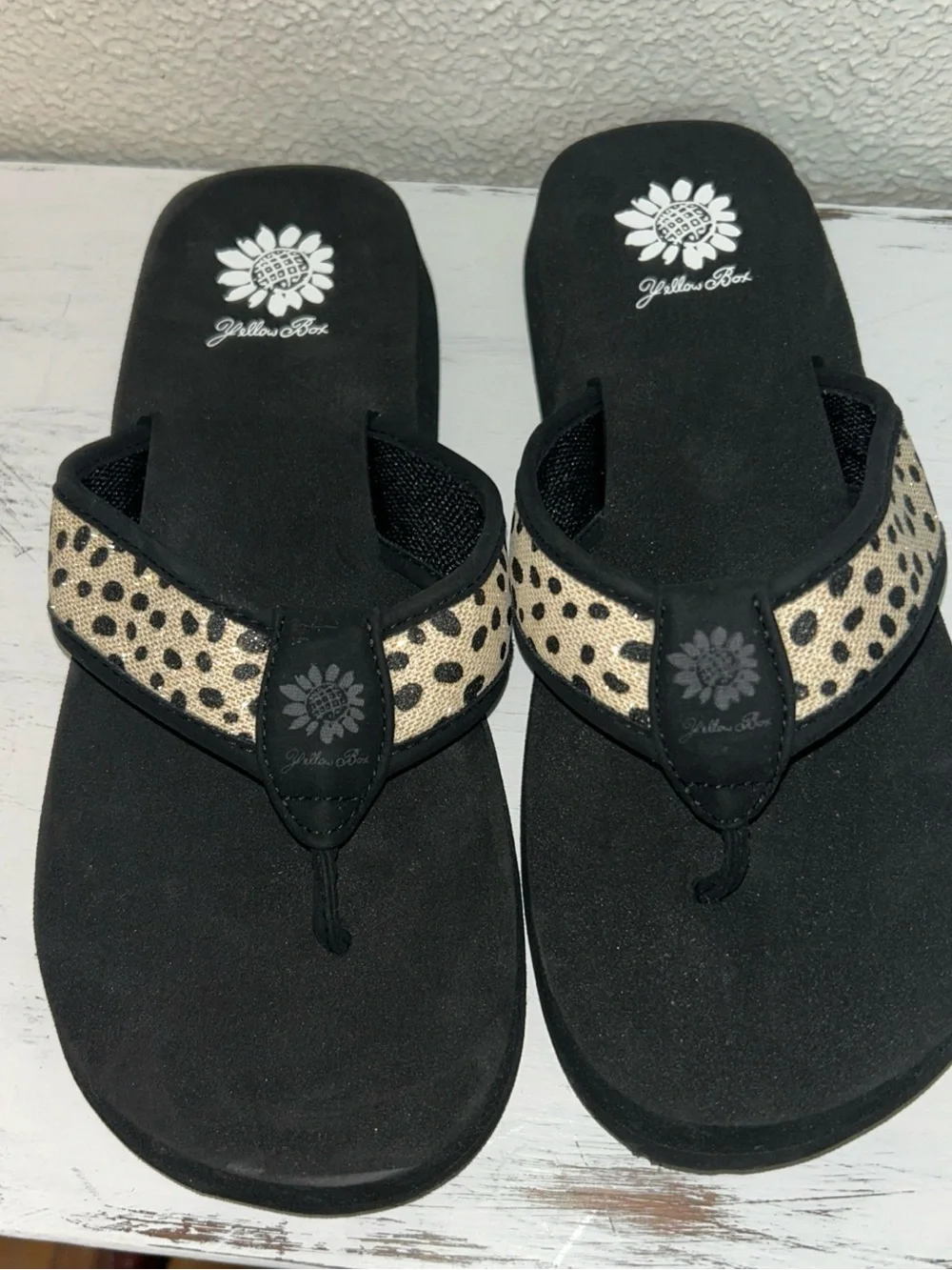Yellow Box Black Flip Sandals with Leopard-Print Strap - Picture 1 of 4